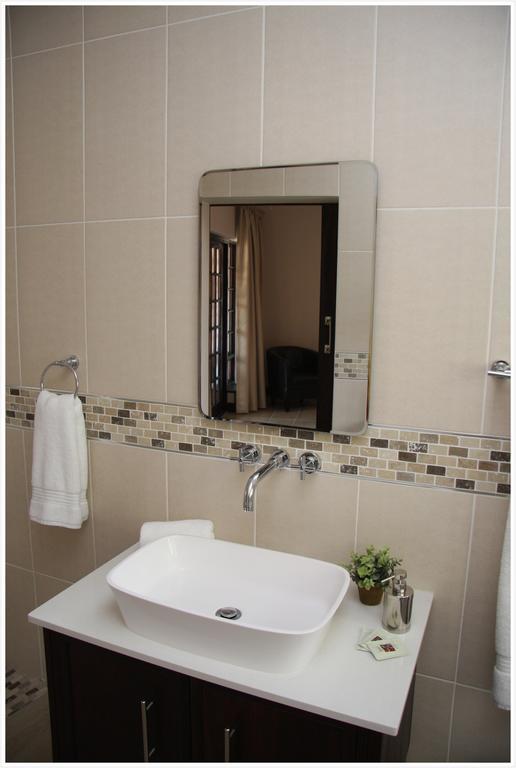 Be At Home Guesthouse Klerksdorp Chambre photo