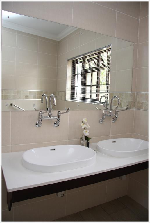 Be At Home Guesthouse Klerksdorp Chambre photo