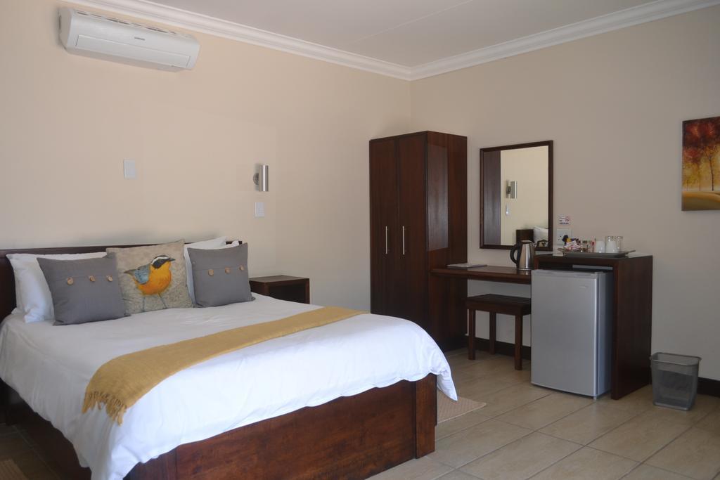 Be At Home Guesthouse Klerksdorp Extérieur photo