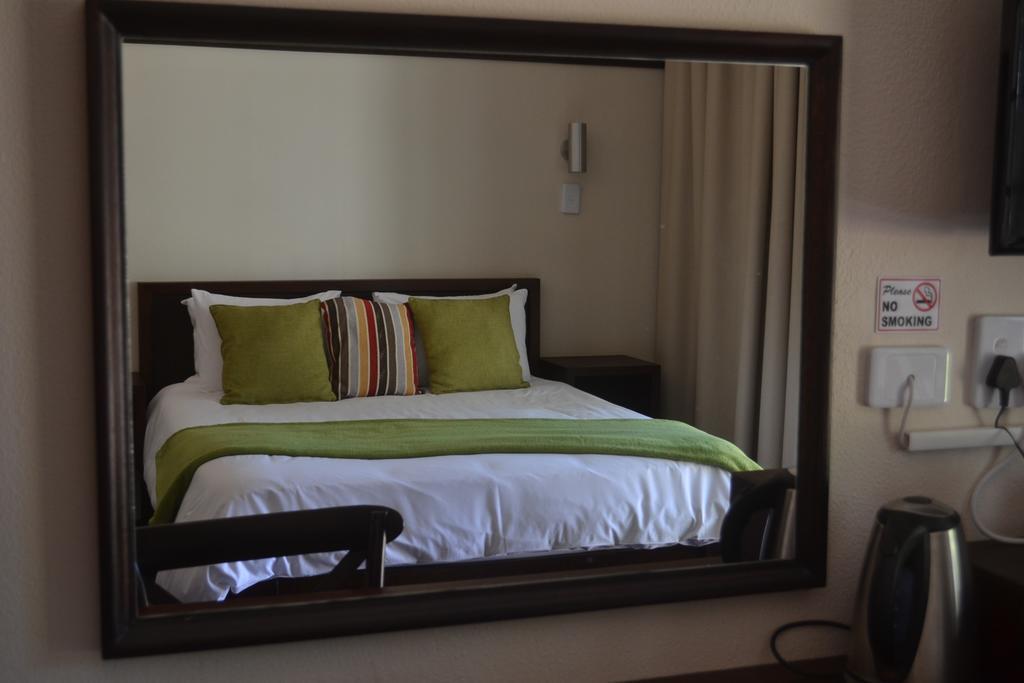 Be At Home Guesthouse Klerksdorp Extérieur photo